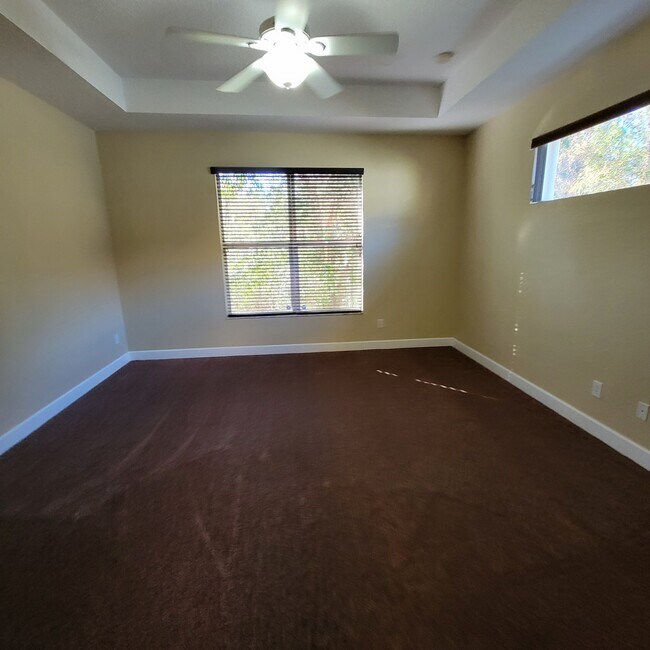 Building Photo - 77 Westland Run