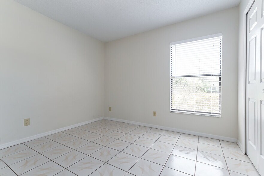 Building Photo - 3116 S Horizon Pl