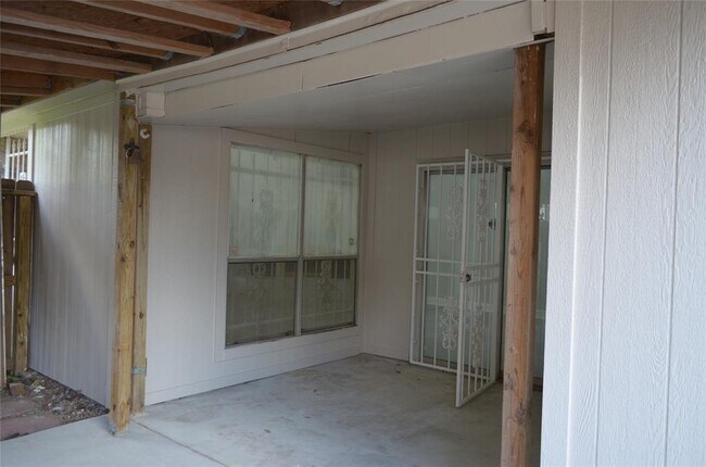 Building Photo - 12203 Wild Pine Dr
