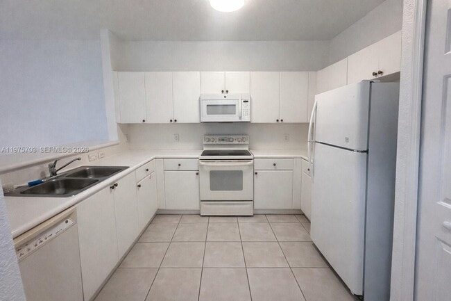 Building Photo - 4134 SW 158th Ave