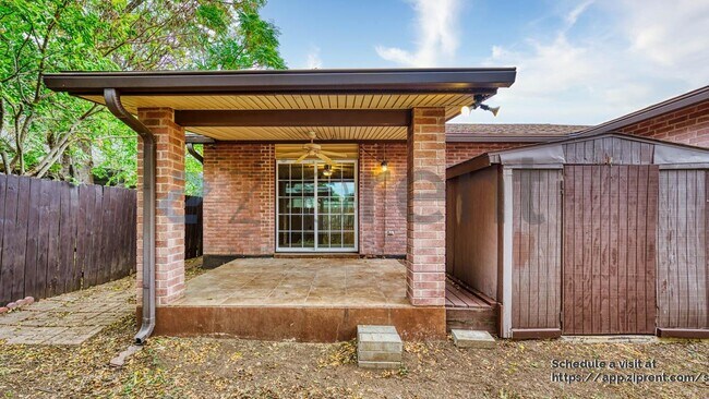 Building Photo - 9015 Jean Verte