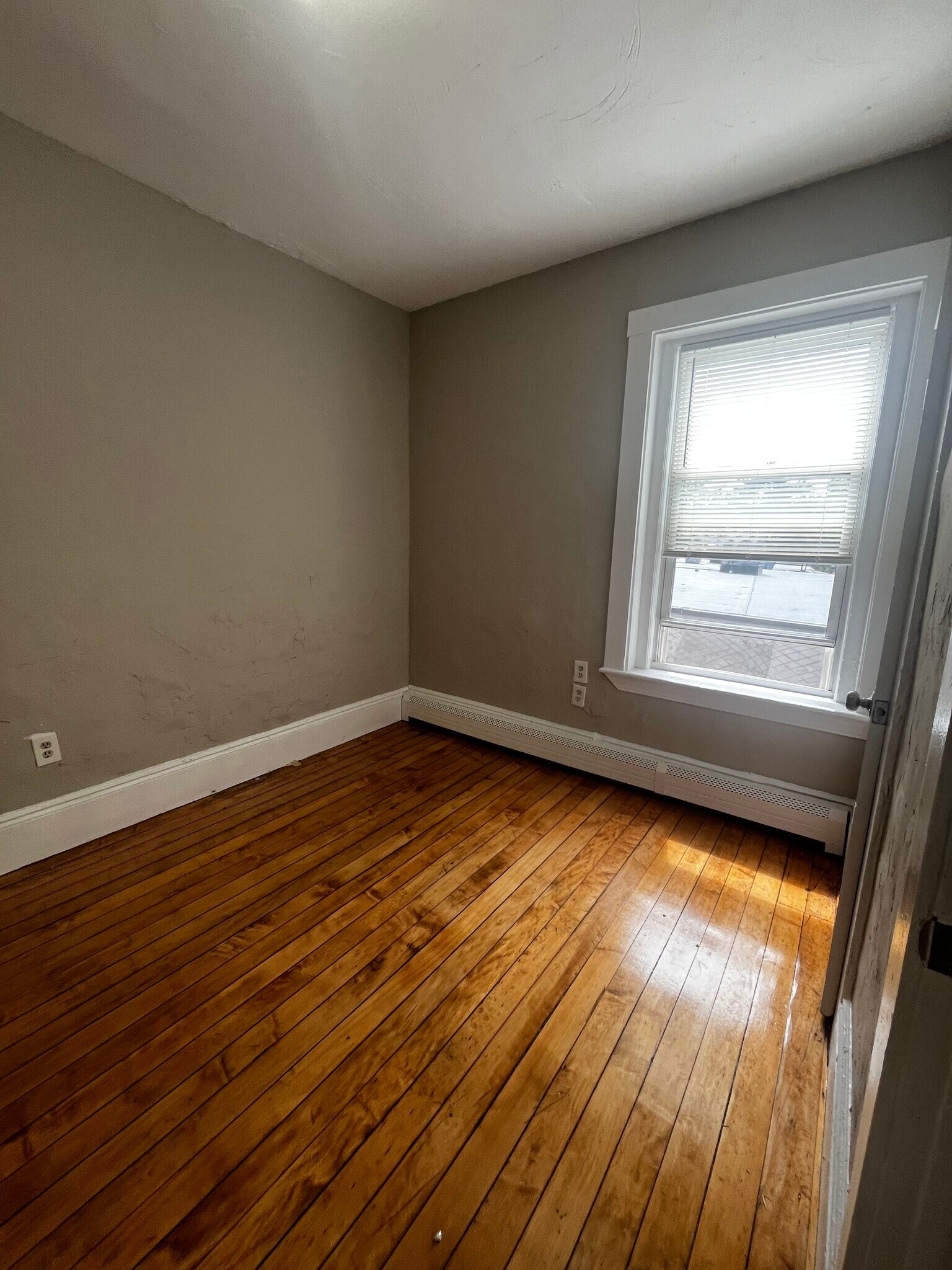 Building Photo - 270 Bowdoin St