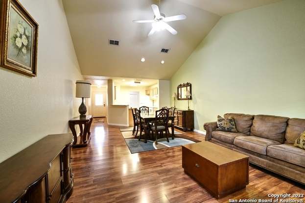 Building Photo - 3202 Eisenhauer Rd