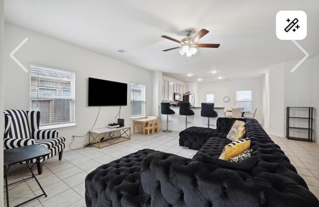 Building Photo - 8711 Willet St