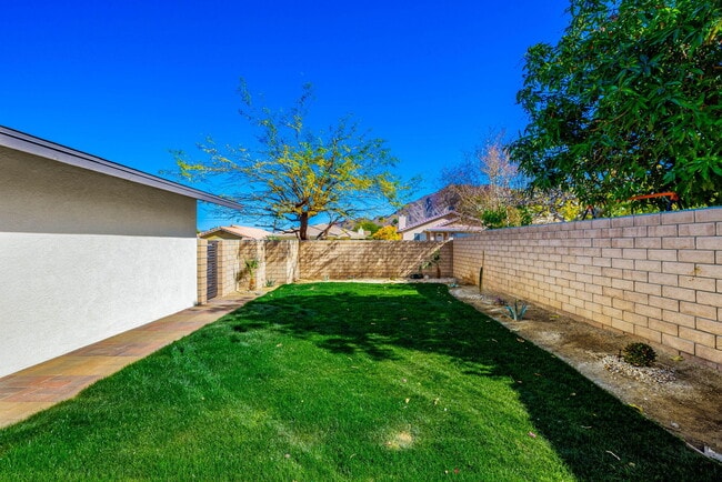 Building Photo - 52885 Avenida Carranza