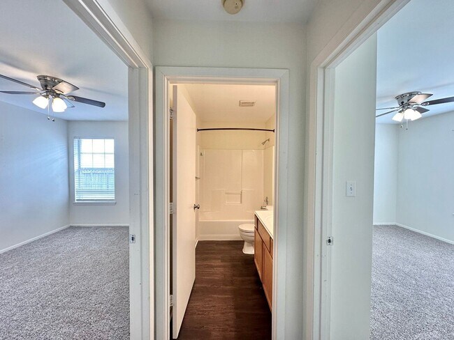 Building Photo - 3-Bedroom Home on Corner Lot in Whitehouse...