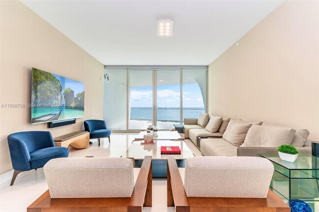 Building Photo - 16901 Collins Ave