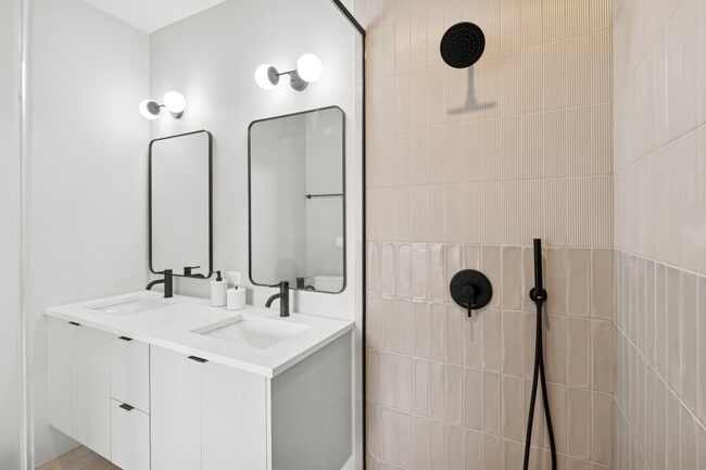 Building Photo - Forest Park - New Construction Luxury Townhomes!