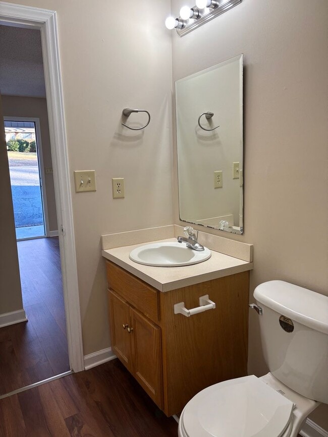 Building Photo - 373