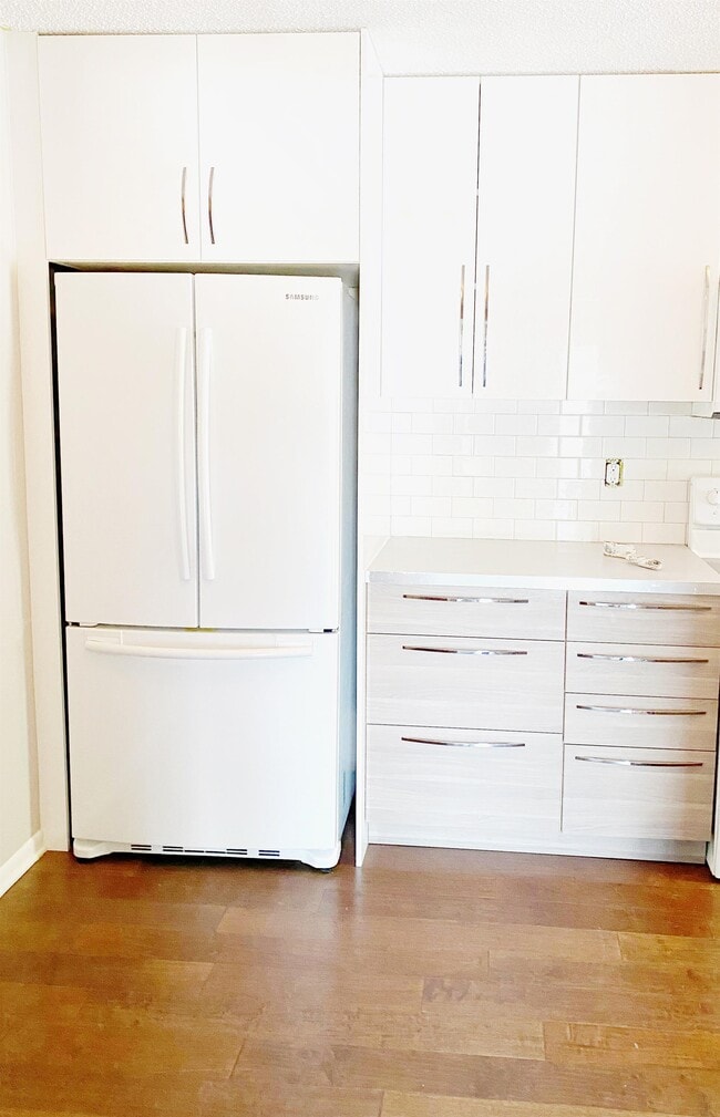 Building Photo - 1300 Landmark Trail S