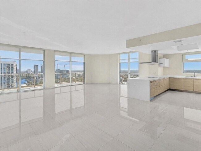 Building Photo - 17301 Biscayne Blvd