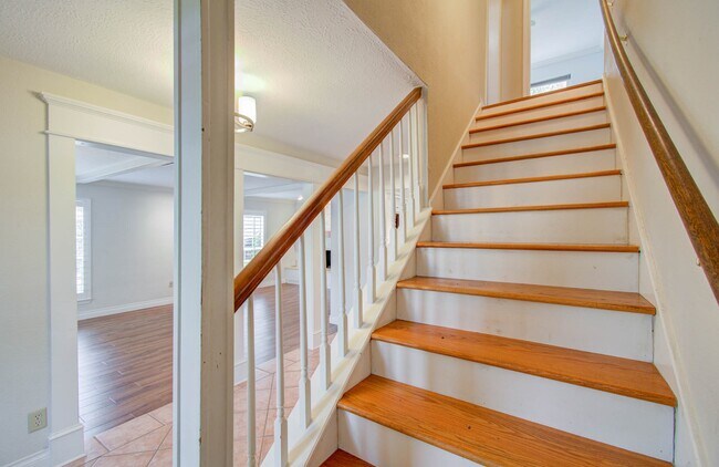 Building Photo - 16209 Wall St