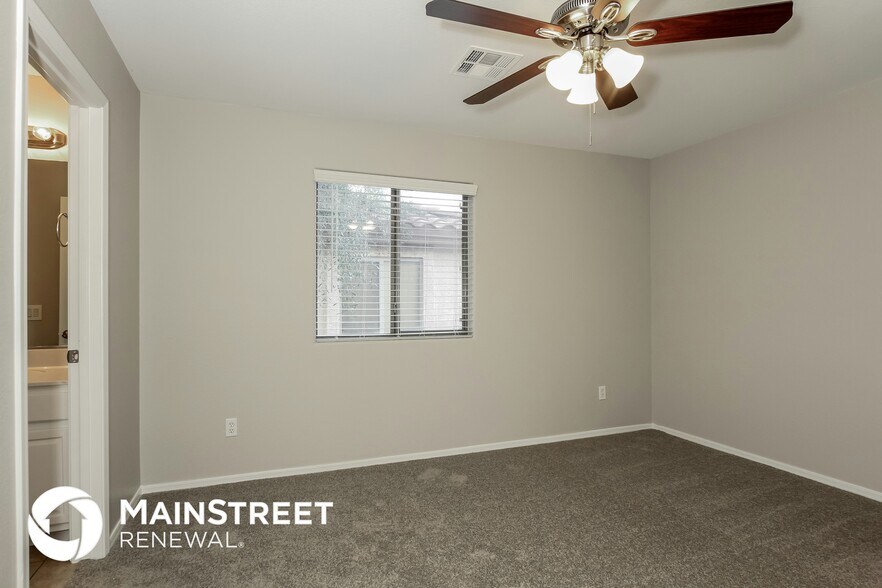 Building Photo - 5512 W Darrow Dr