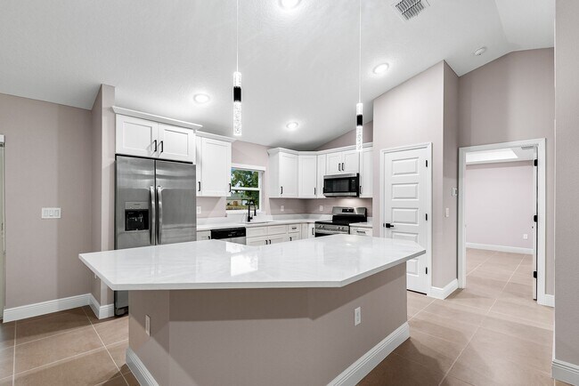 Building Photo - BRAND NEW HOME FOR RENT!