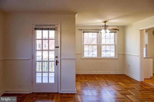 Building Photo - 6612 Wakefield Dr