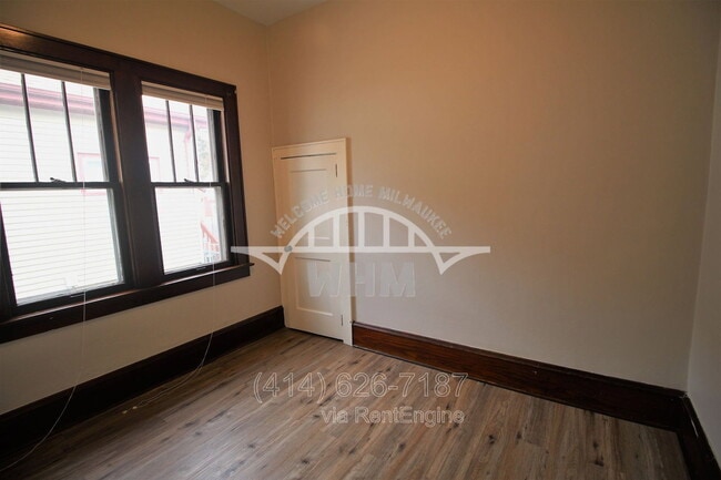 Building Photo - 1514 S 87th St