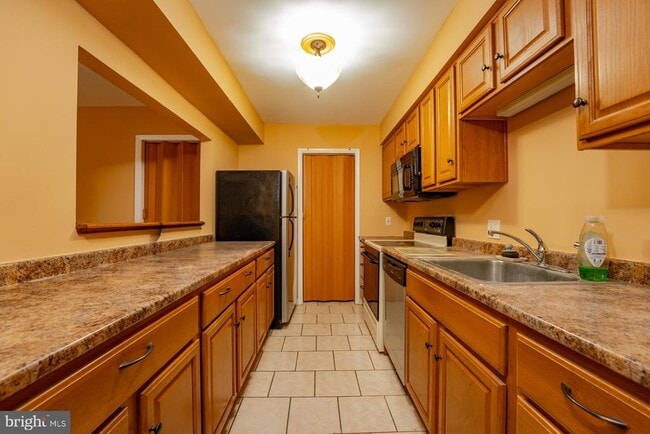 Building Photo - 254 Vail Ct