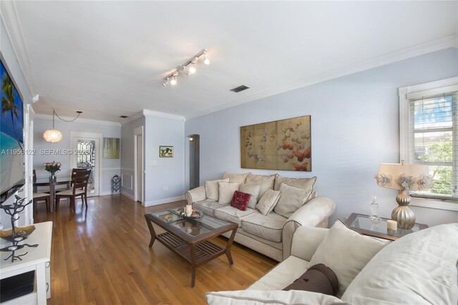 Building Photo - 36 Almeria Ave