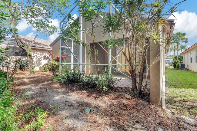 Building Photo - 8481 Siciliano St