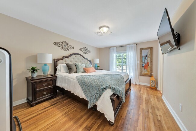 Building Photo - 4808 Woodhead St