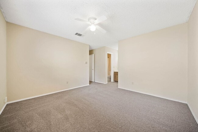 Building Photo - 13918 Tree Crossing St