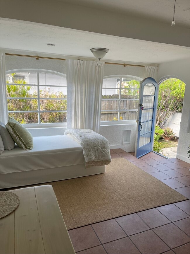 Building Photo - 1920 Gramercy Ave