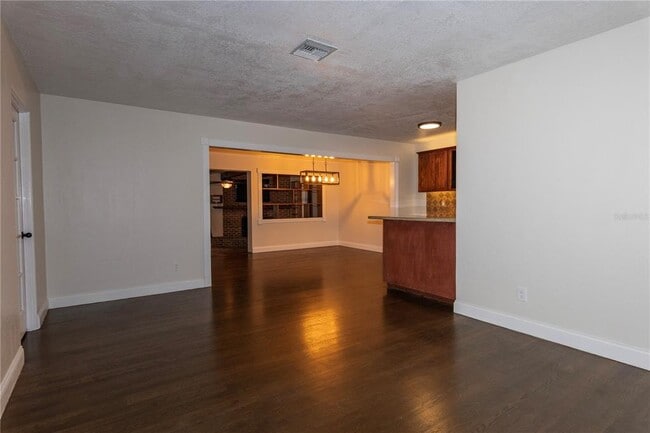 Building Photo - 226 W Spruce St