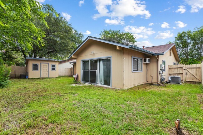 Building Photo - 4907 Dare Ln