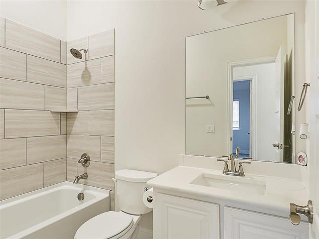 Building Photo - 2614 W Argyle Ln