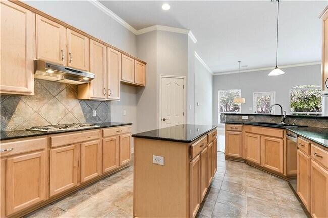 Building Photo - 10005 Loxley Ln