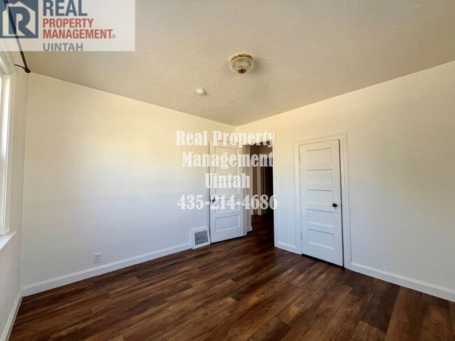 Building Photo - 418 E 100 N