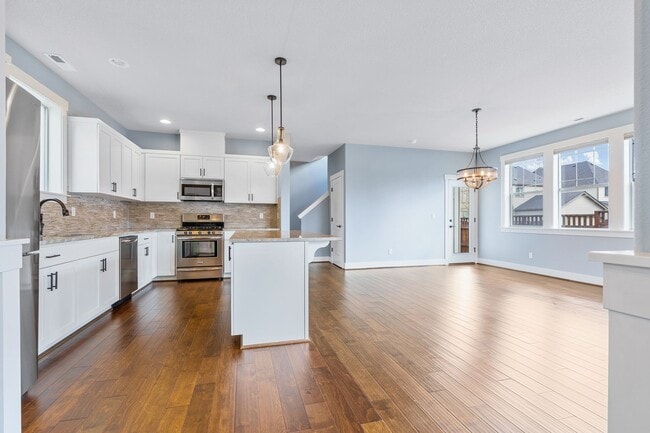 Building Photo - Bright & Beautiful Home in Bethany Creek Falls - 4 Bedroom/2.5 bath