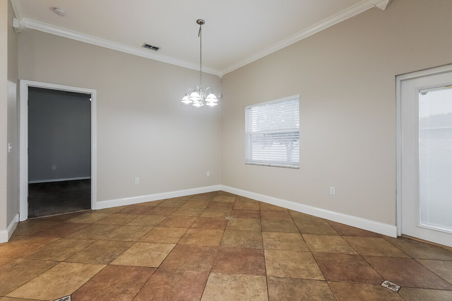 Building Photo - 7734 Ashford Dr