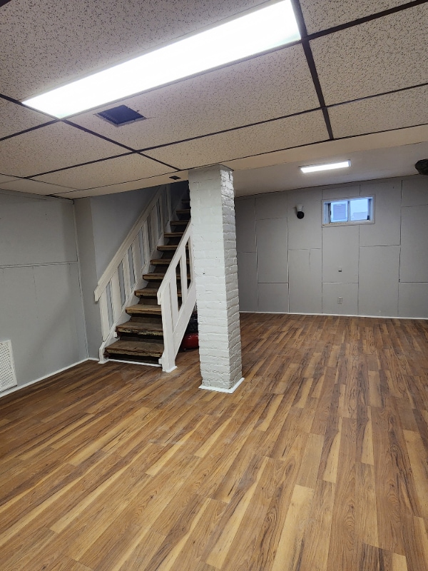 Building Photo - 376 De Wolf Pl