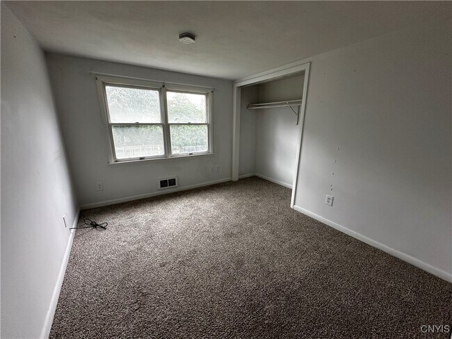 Building Photo - 1411 Lancaster Ave