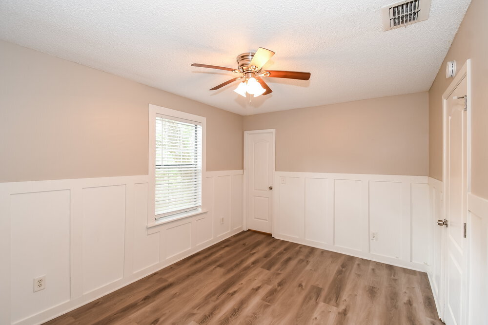 Building Photo - 9563 Sugar Hollow Ln