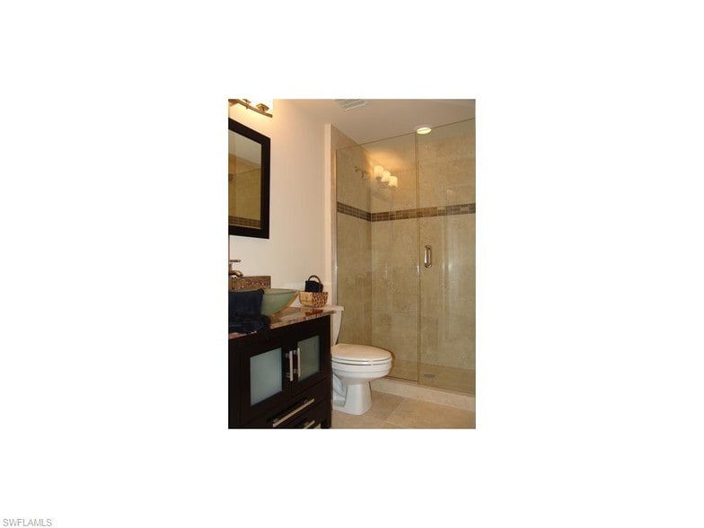 Guest Bathroom - 500 Lambiance Cir