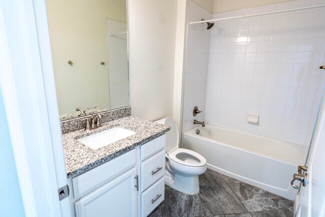 Building Photo - 10885 SW Robbia Way