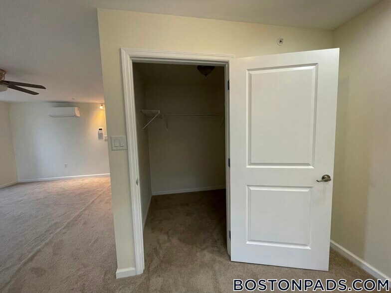 Building Photo - 152 Thornton St