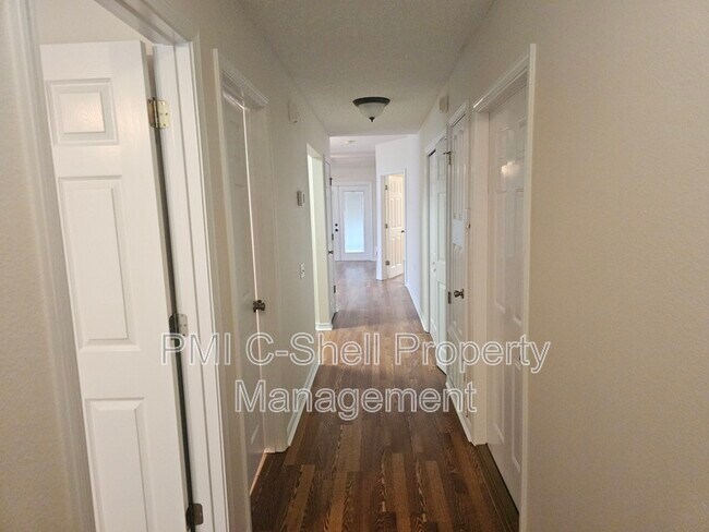 Building Photo - 117 Wildflower Ln