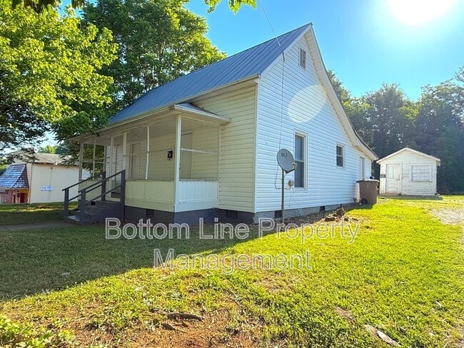 Building Photo - 216 Lineberger St