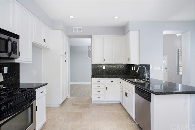 Building Photo - 131 Mira Mesa