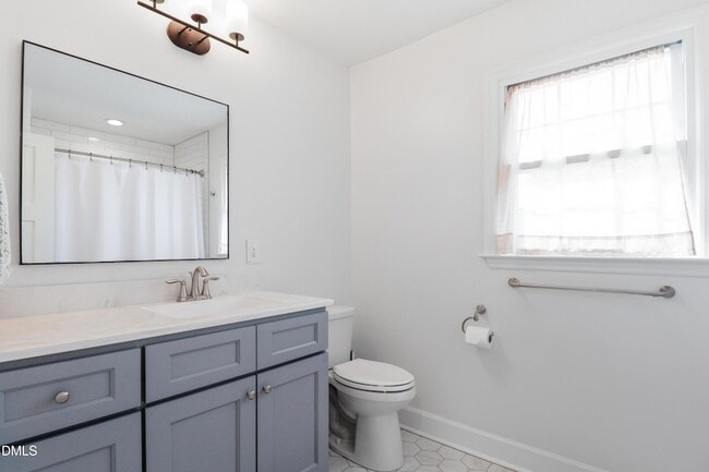 Building Photo - 322 E Millbrook Rd