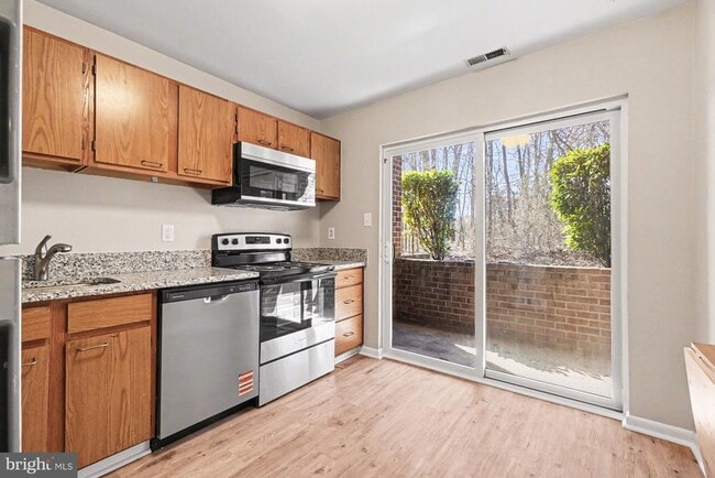 Building Photo - 4 Juliet Ln