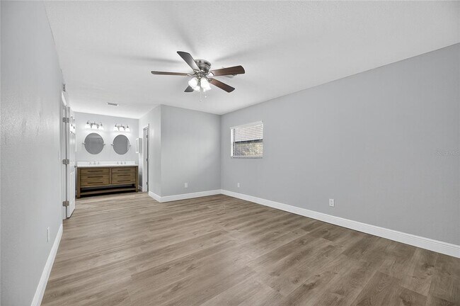 Building Photo - 519 Sweetleaf Dr