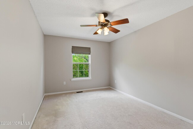 Building Photo - 5 Whistler Dr