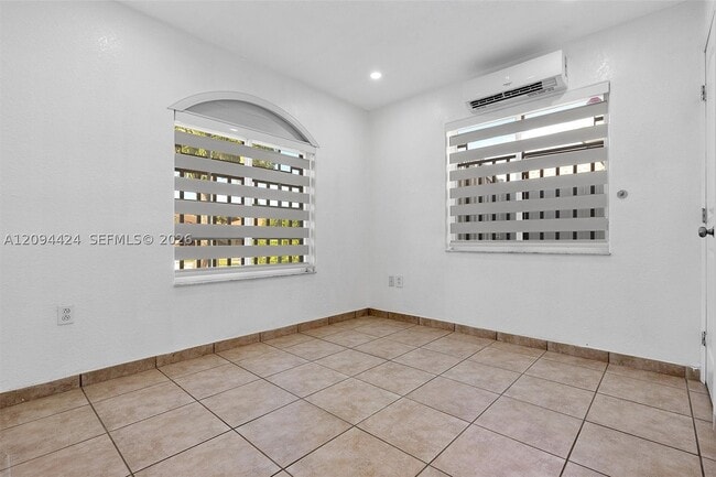 Building Photo - 10124 NW 127th St