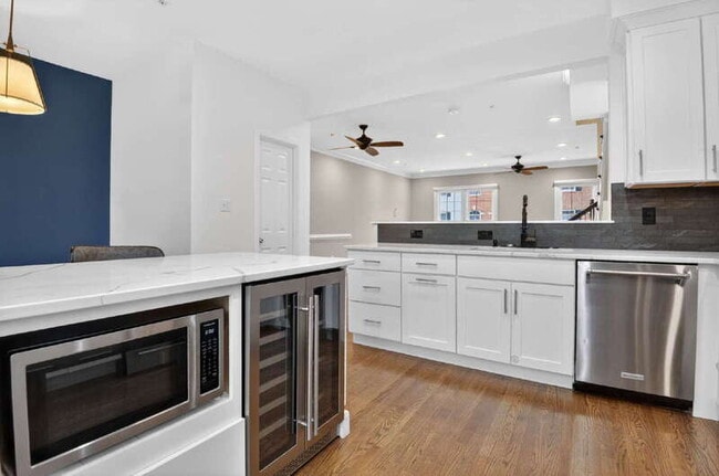 Building Photo - 504 N Thomas St