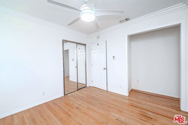 Building Photo - 5353 Don Pio Dr