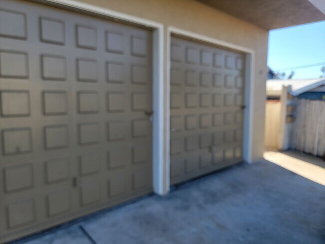 Building Photo - Avenida Aragon